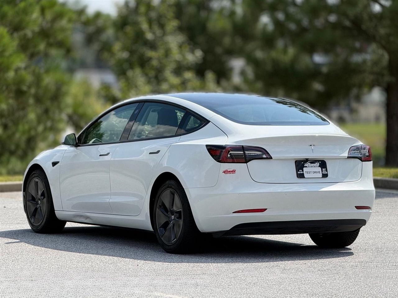 Tesla Model 3  2021