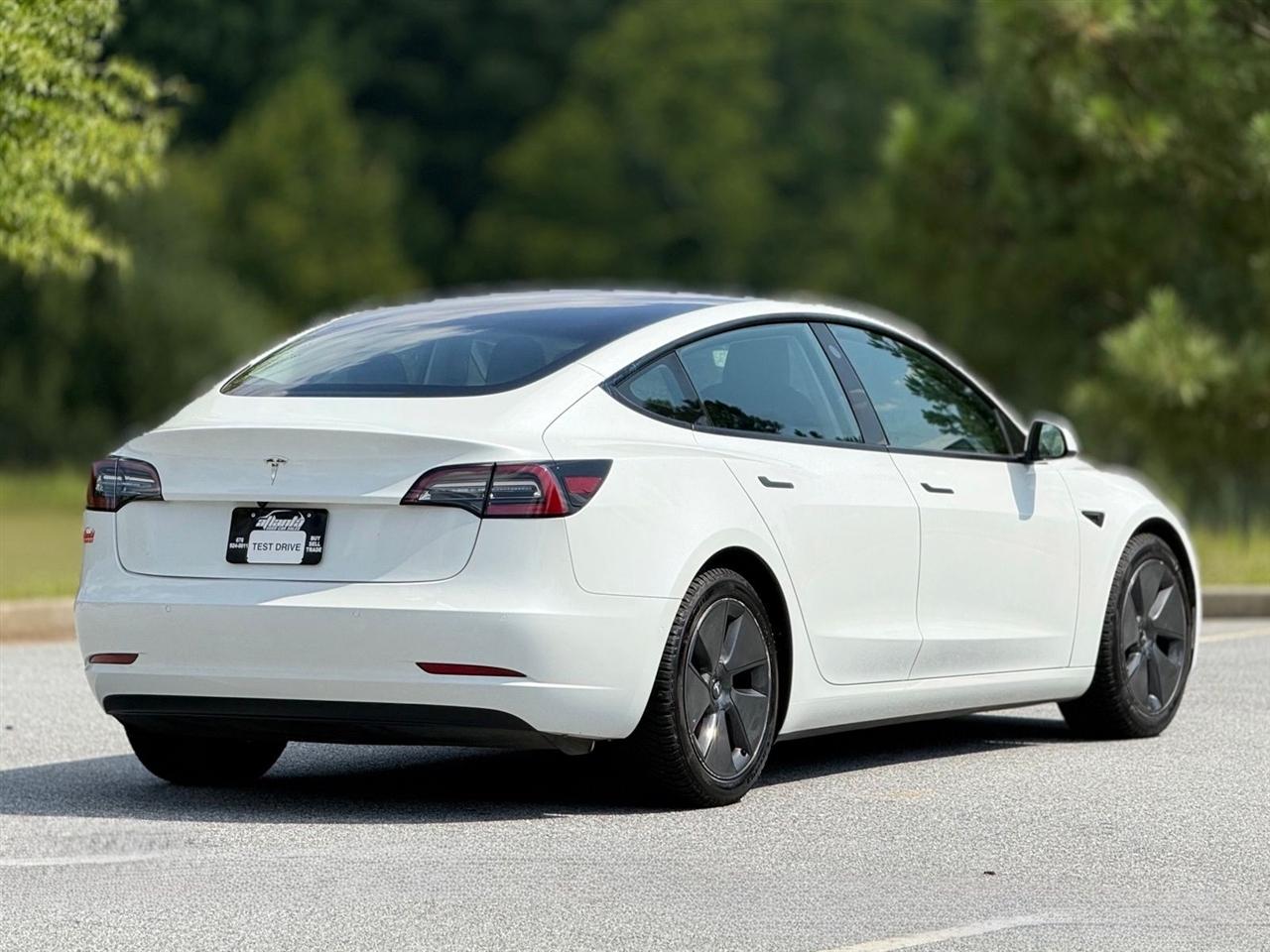 Tesla Model 3  2021