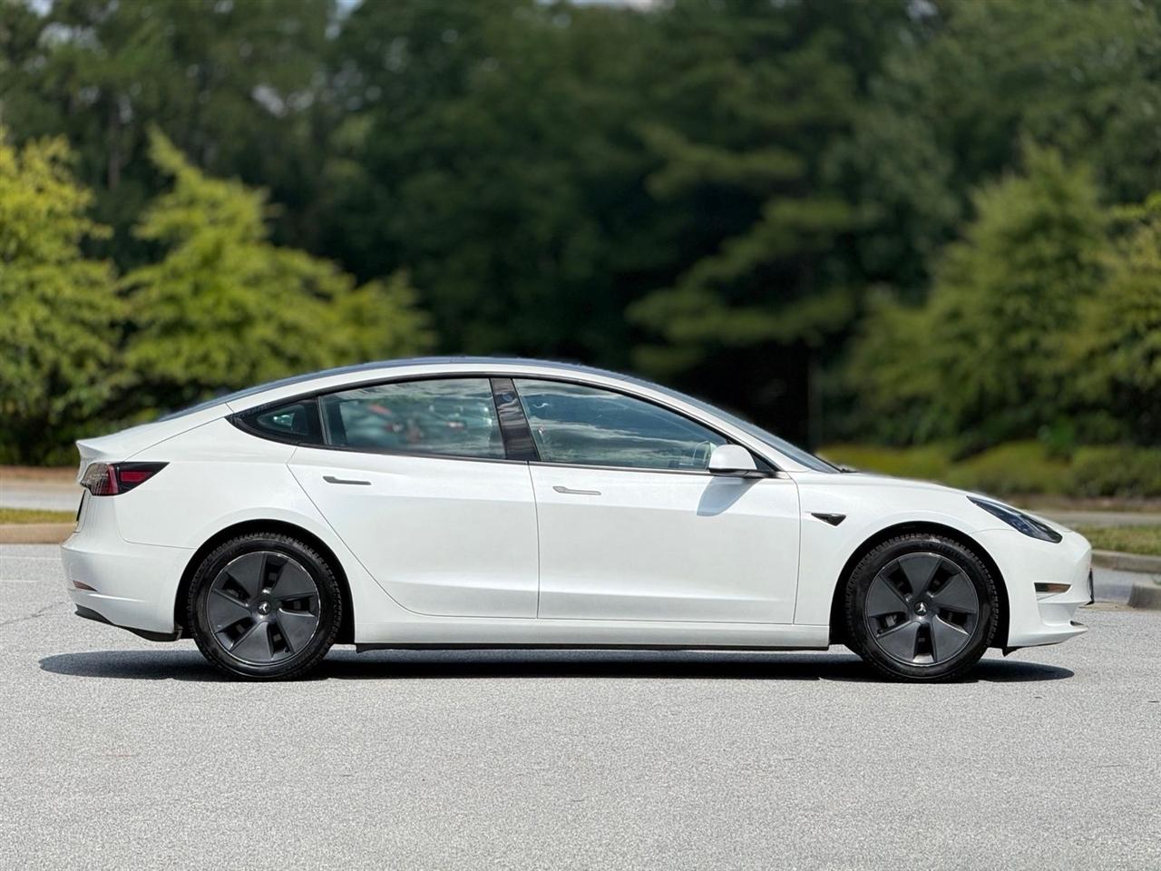 Tesla Model 3  2021