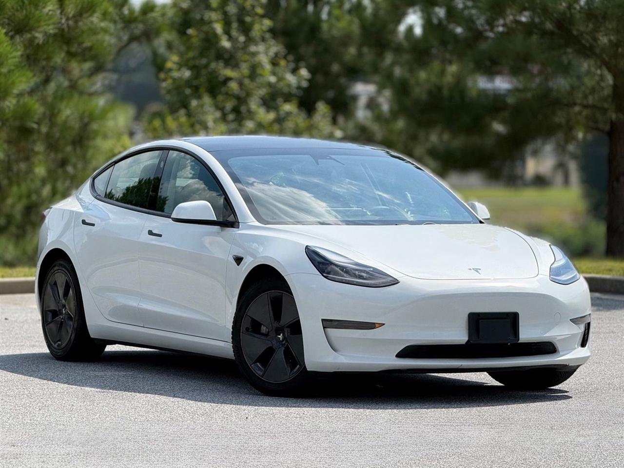 Tesla Model 3  2021