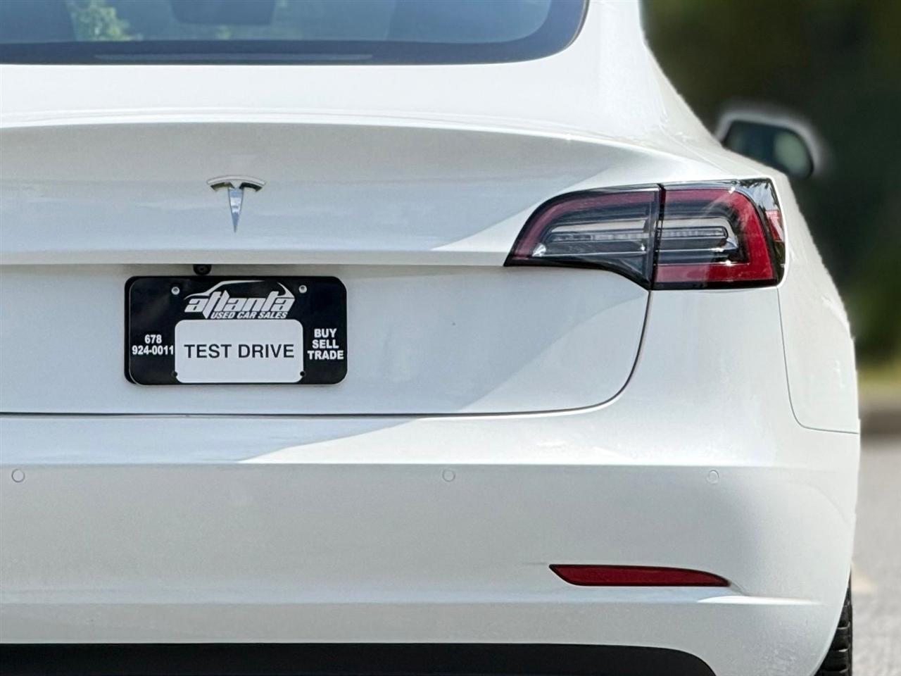 Tesla Model 3  2021