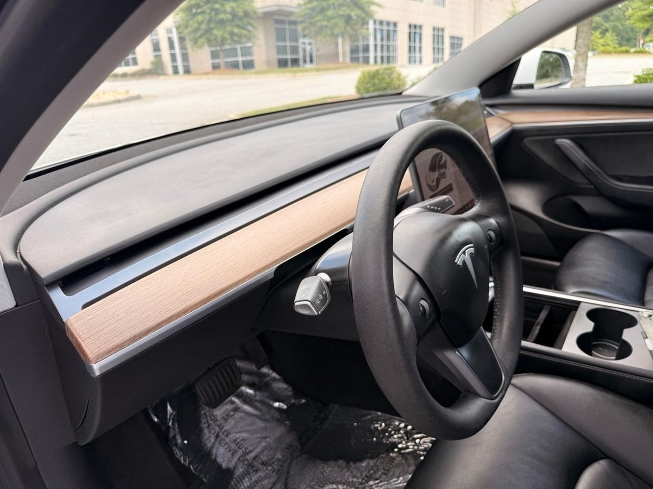 Tesla Model 3  2021