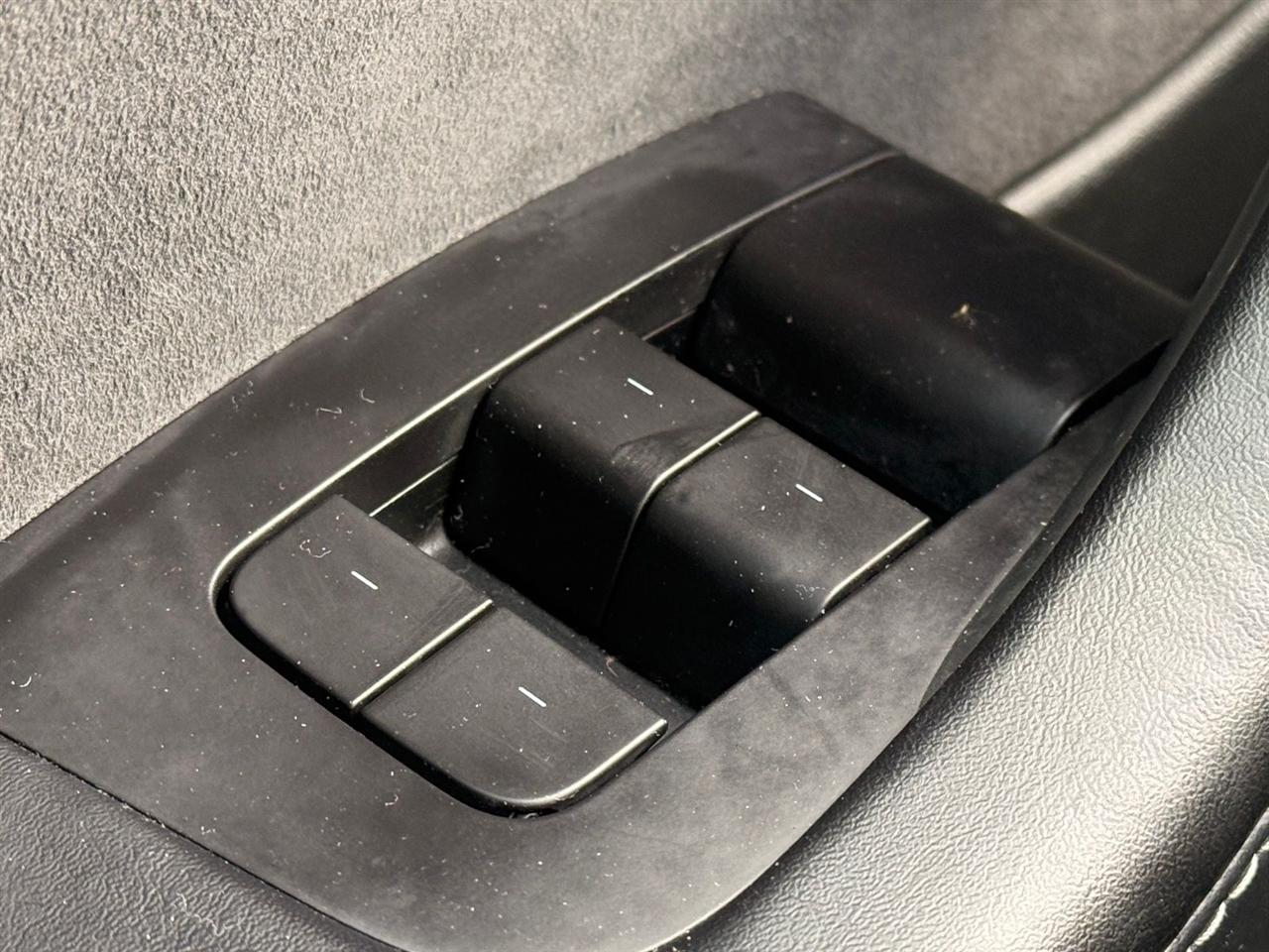 Tesla Model 3  2021