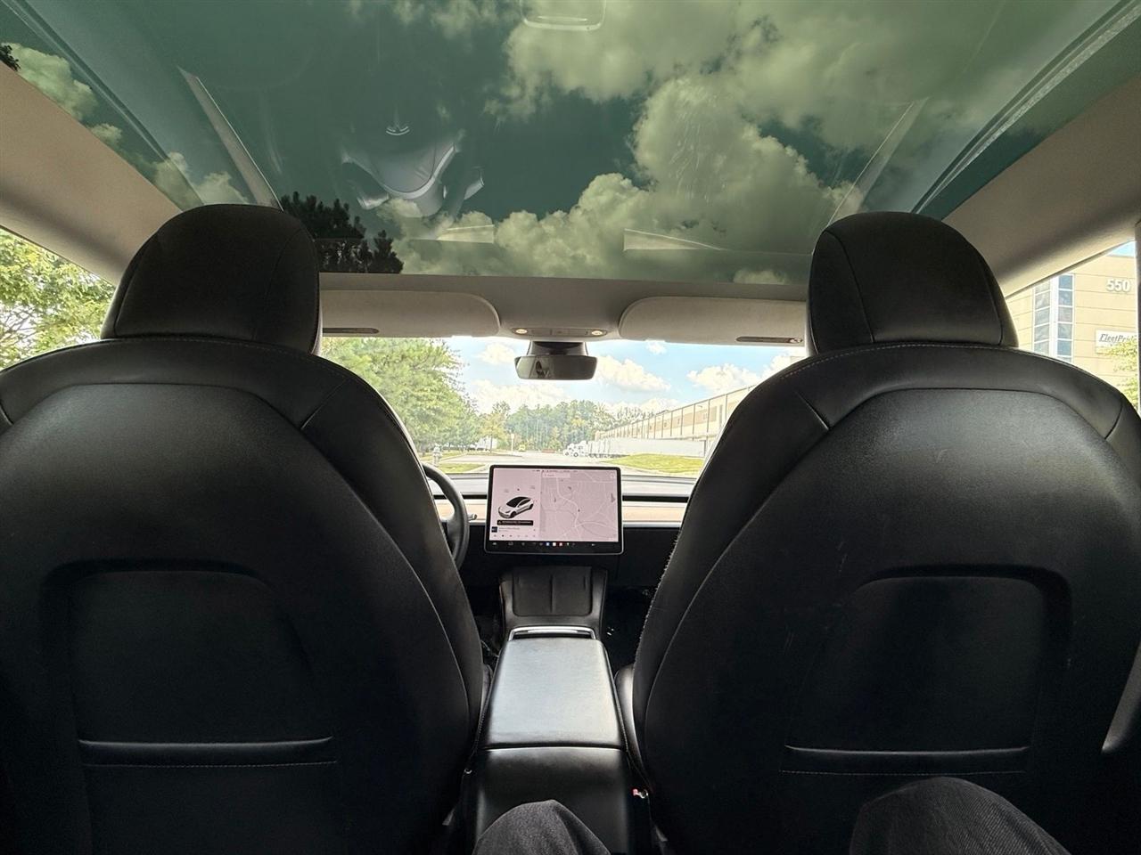 Tesla Model 3  2021