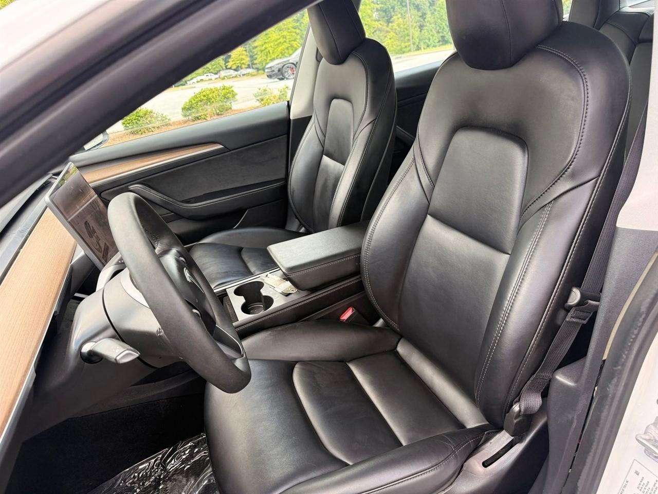 Tesla Model 3  2021