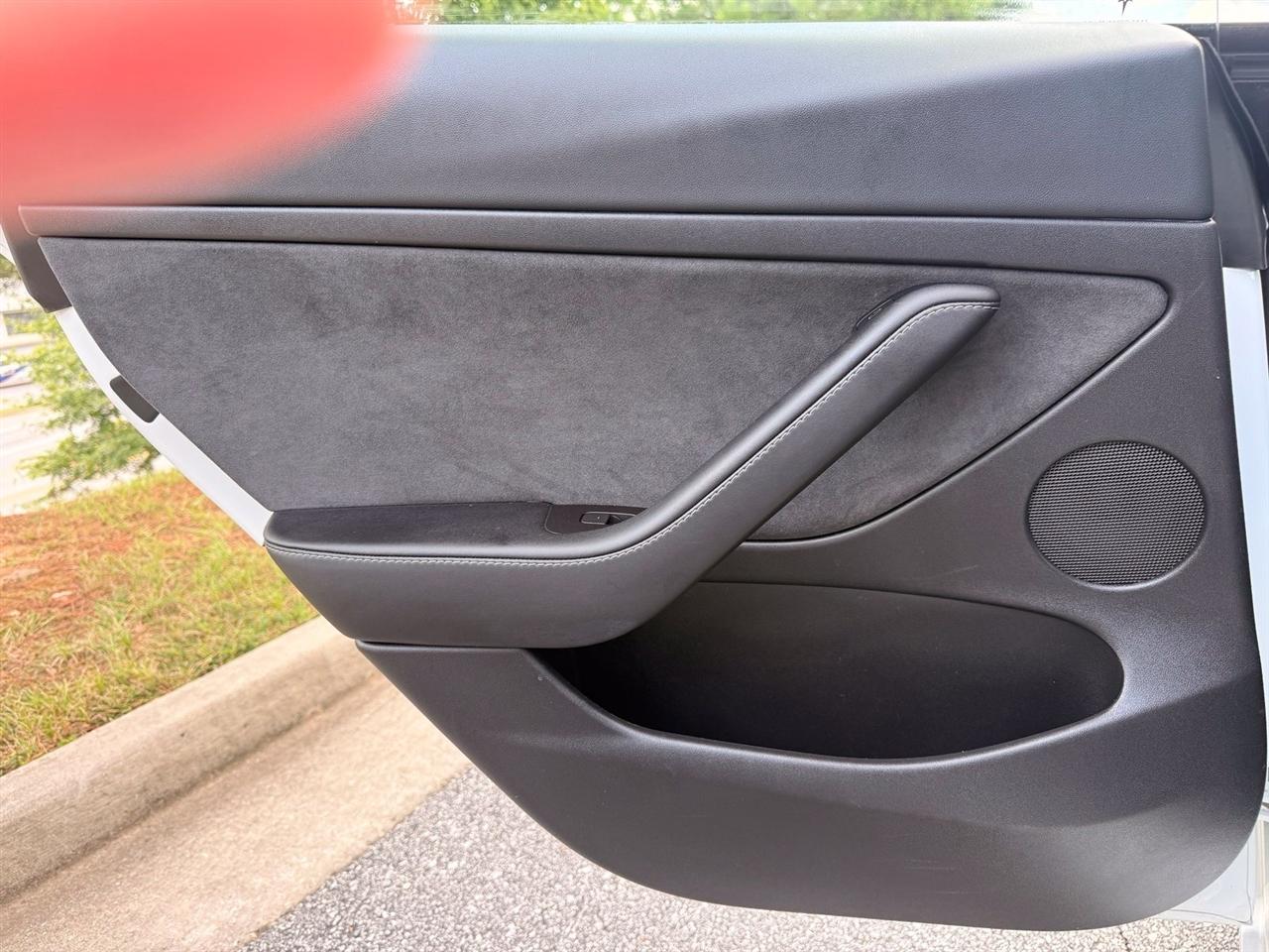 Tesla Model 3  2021