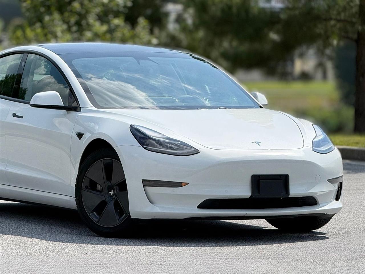 Tesla Model 3  2021
