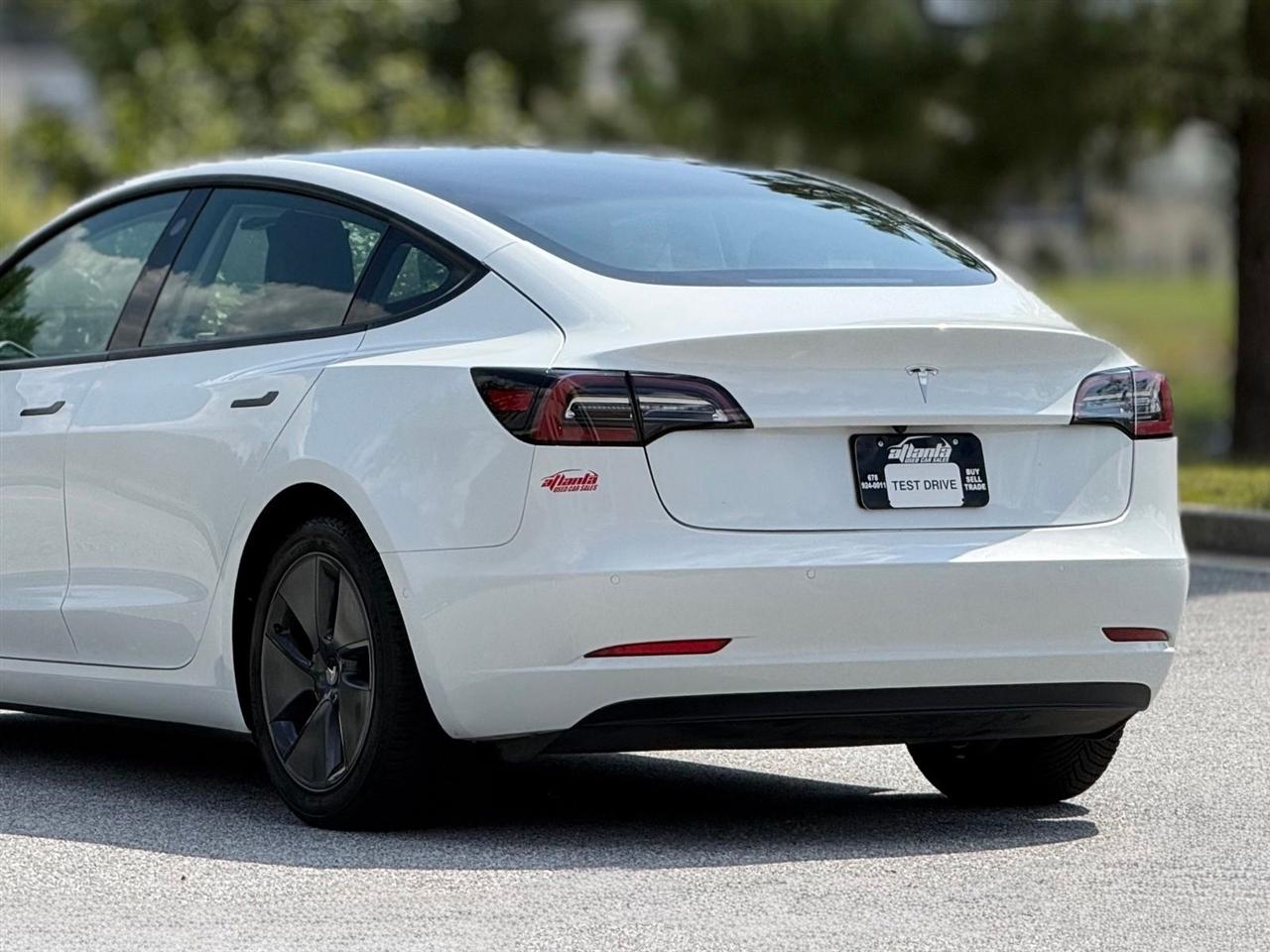 Tesla Model 3  2021