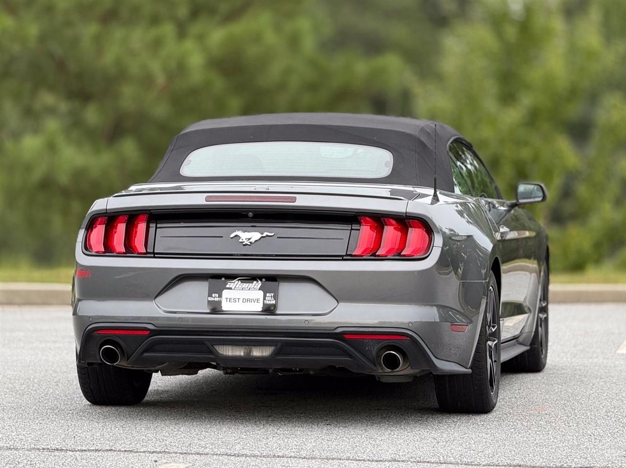 Ford Mustang photo 7