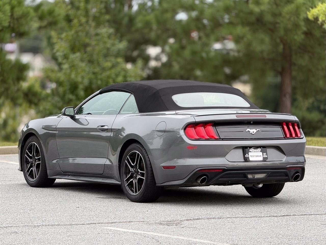 Ford Mustang photo 10