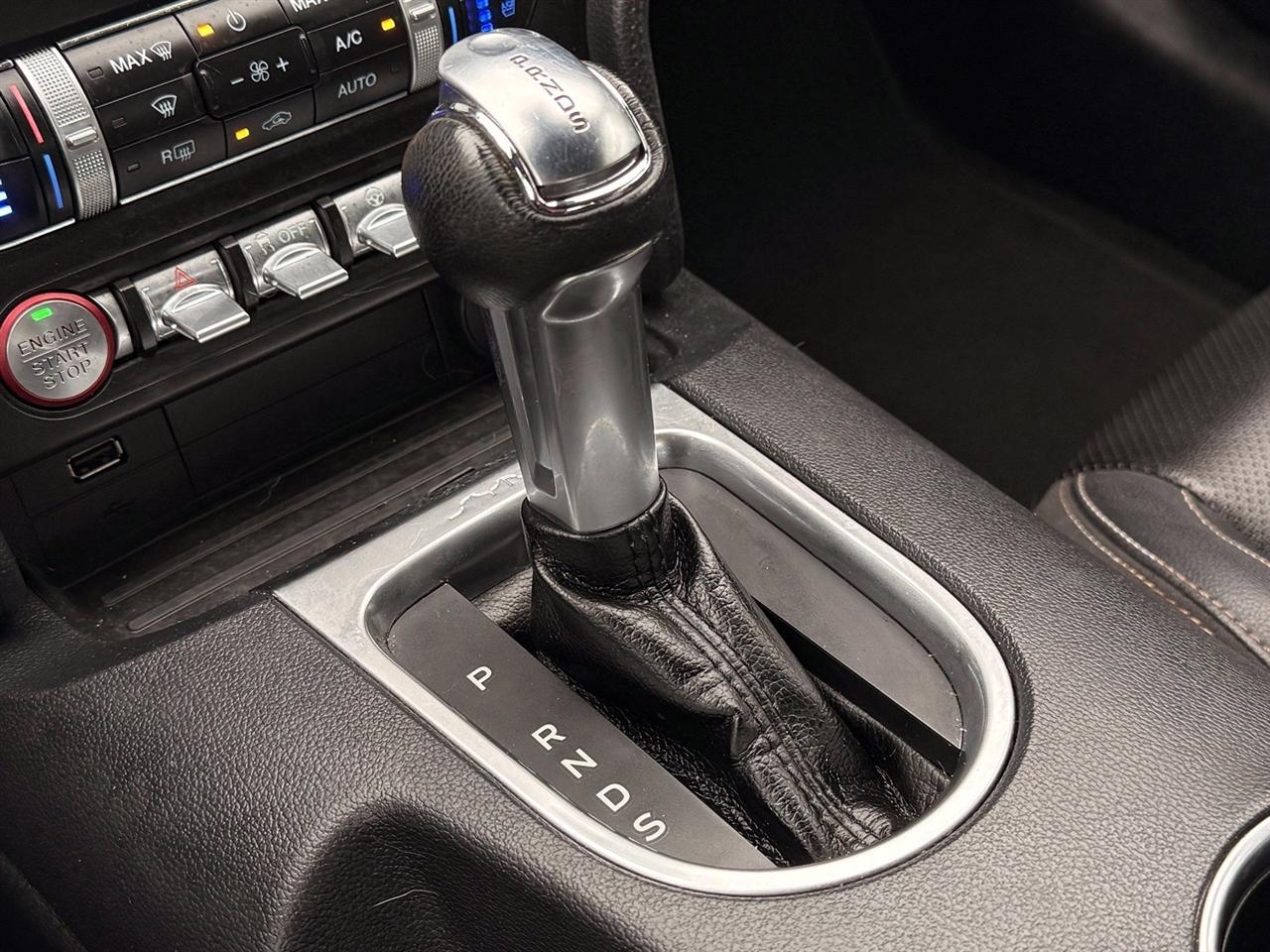 Ford Mustang photo 32