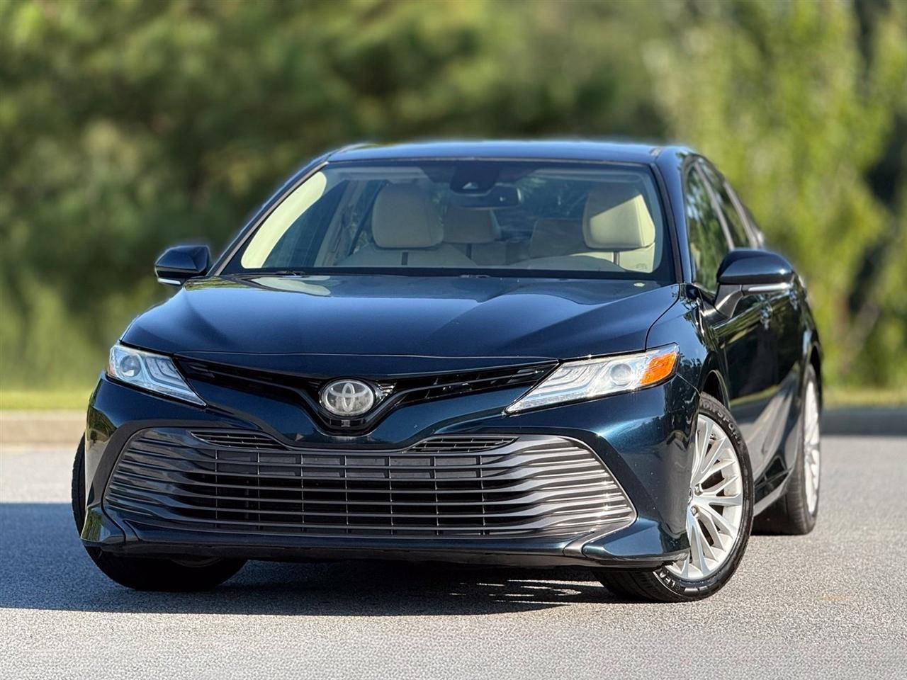 Toyota Camry  2019