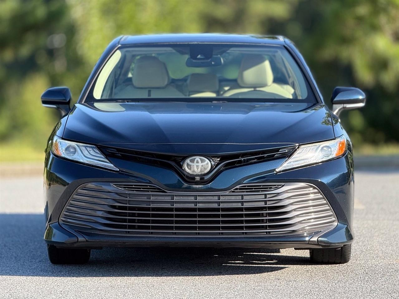 Toyota Camry  2019
