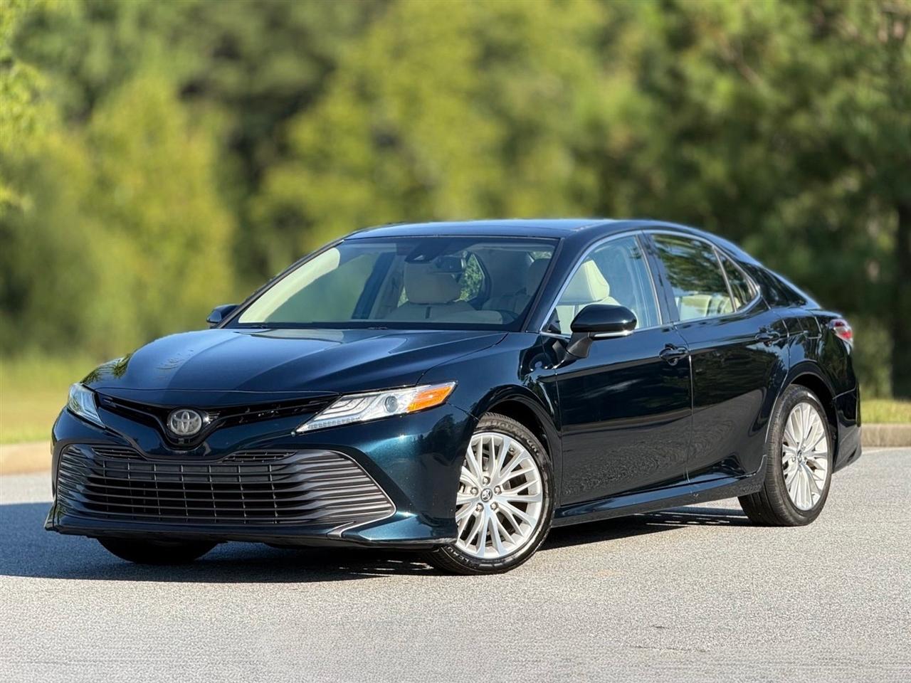 Toyota Camry  2019