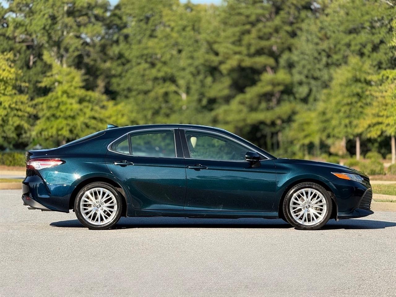 Toyota Camry  2019