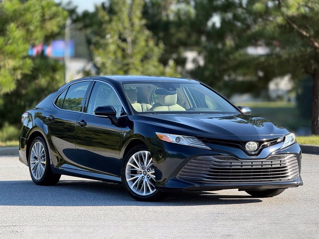 Toyota Camry  2019