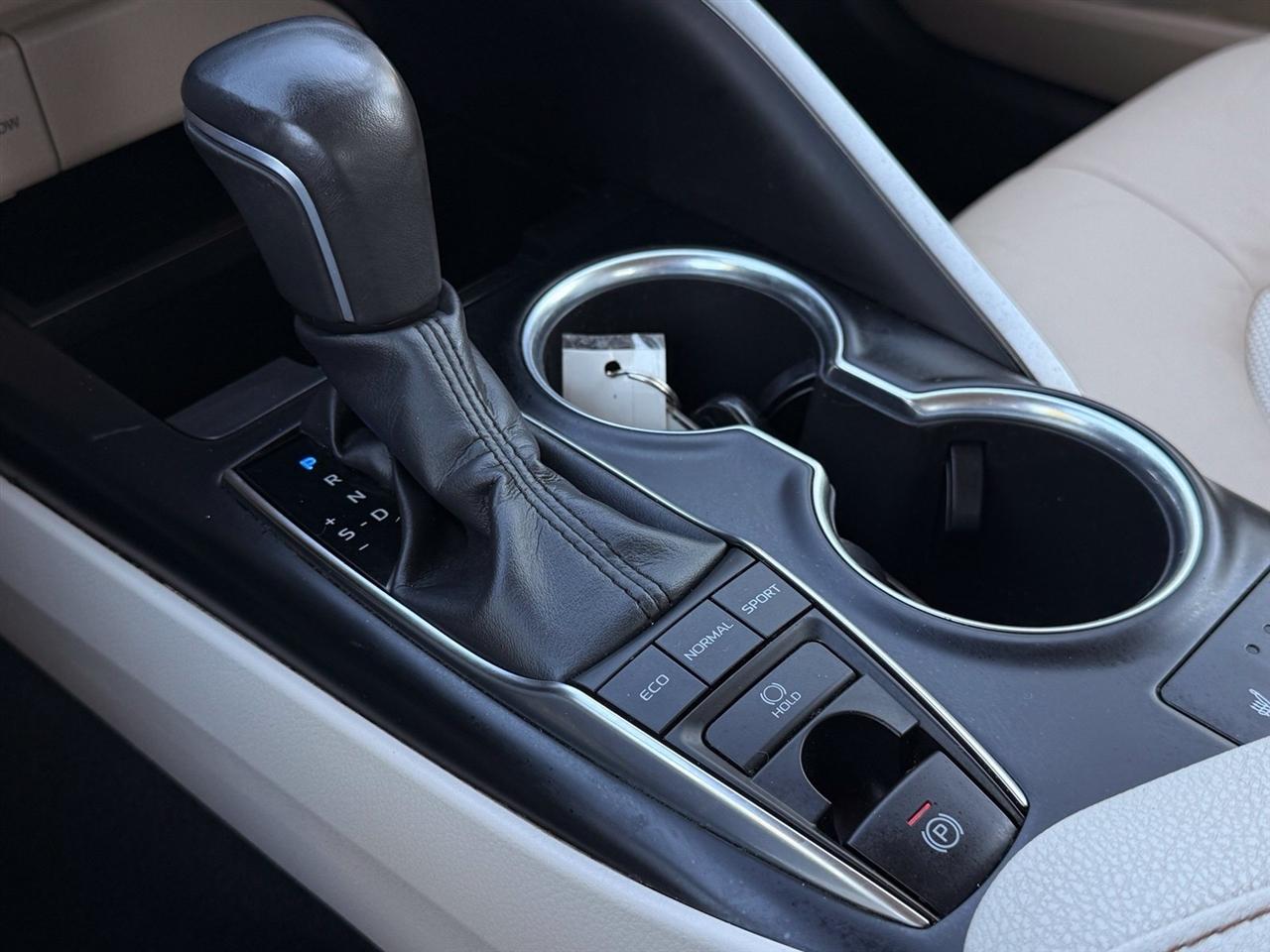 Toyota Camry  2019