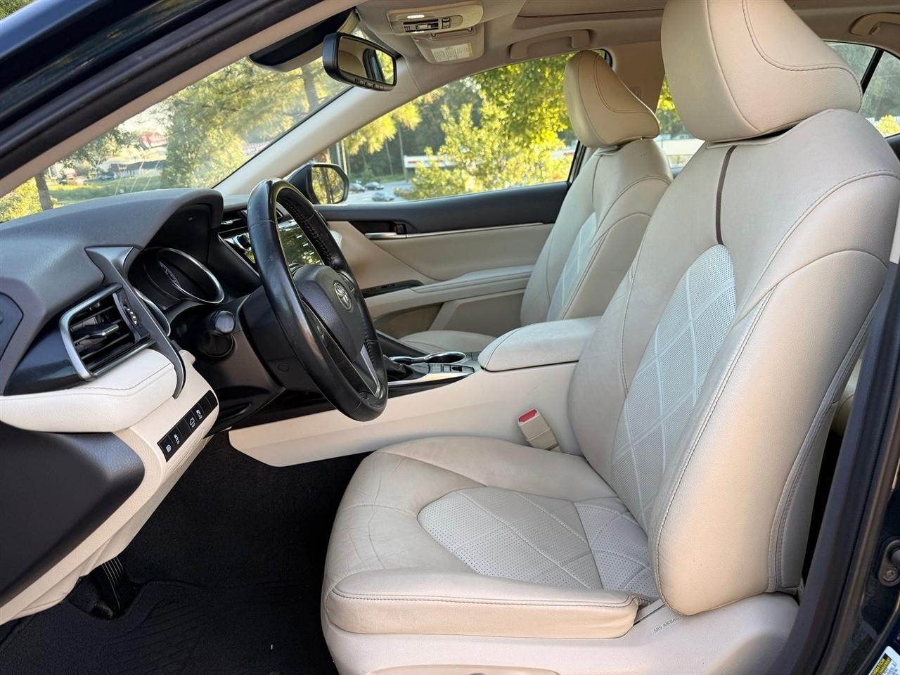 Toyota Camry  2019