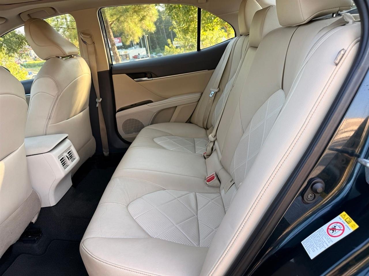 Toyota Camry  2019