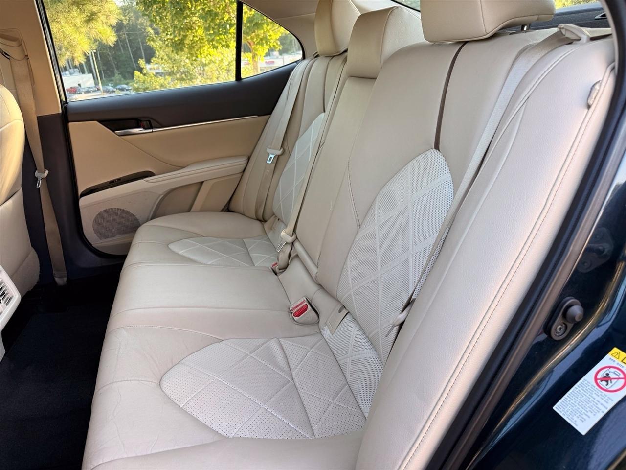 Toyota Camry  2019