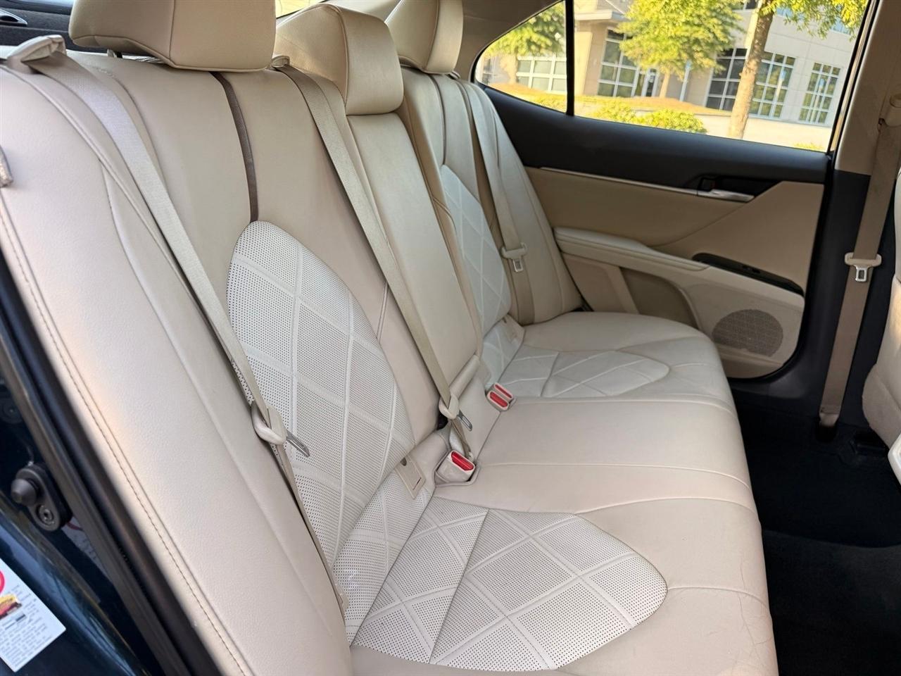 Toyota Camry  2019