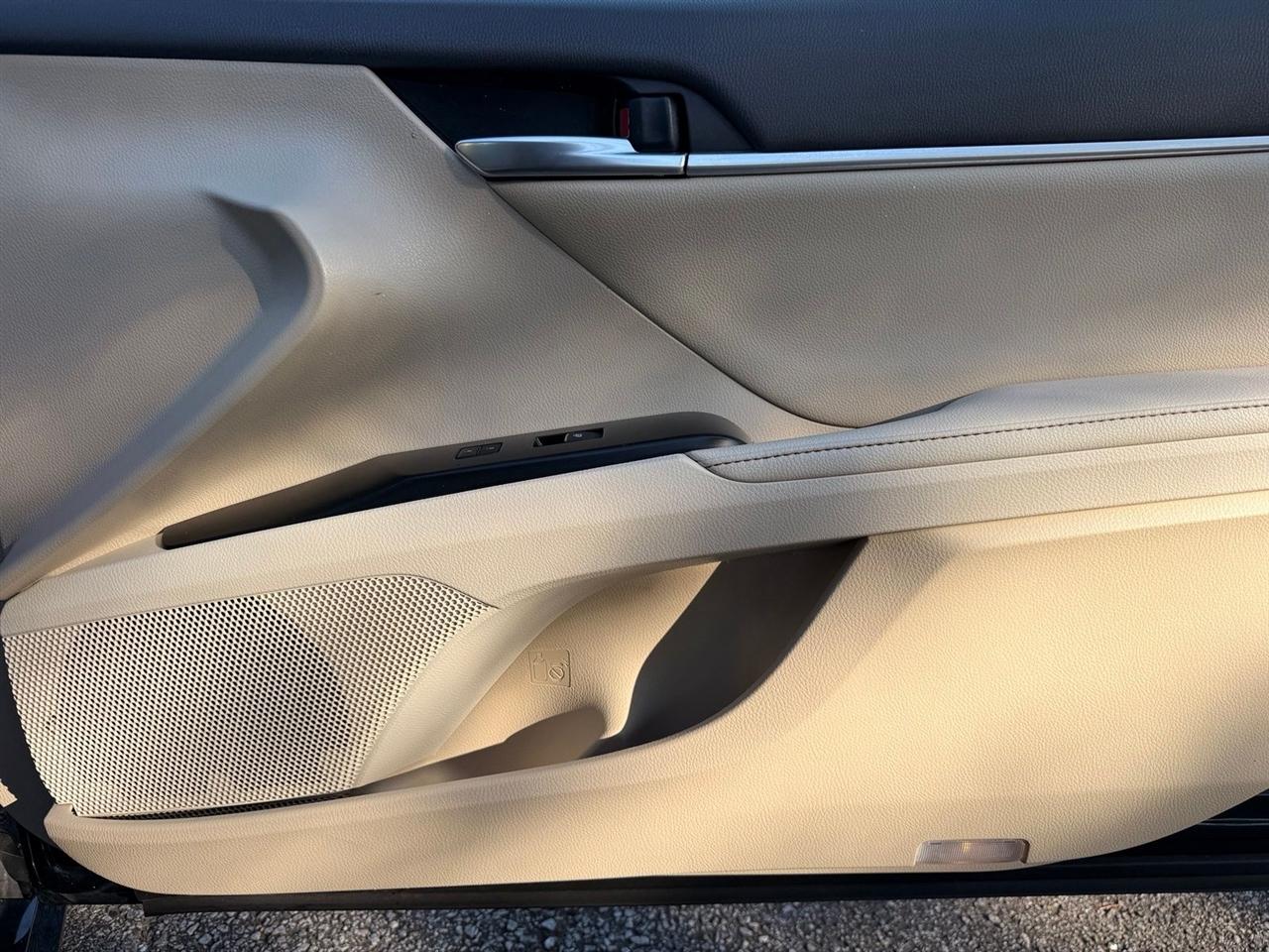 Toyota Camry  2019