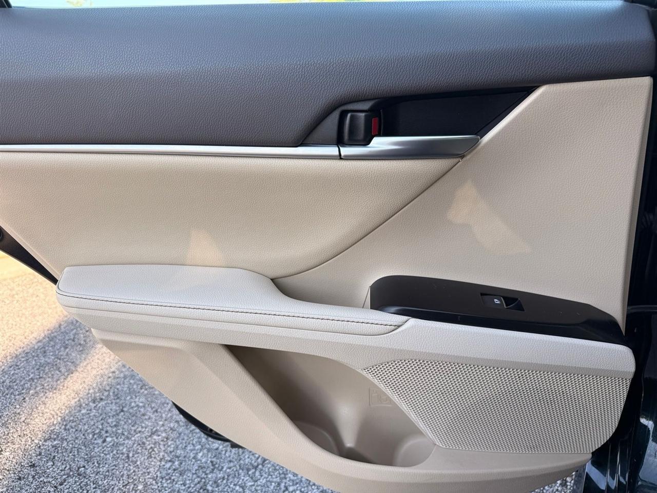 Toyota Camry  2019