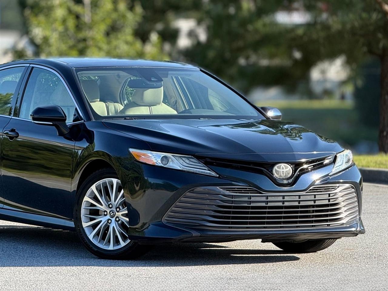 Toyota Camry  2019