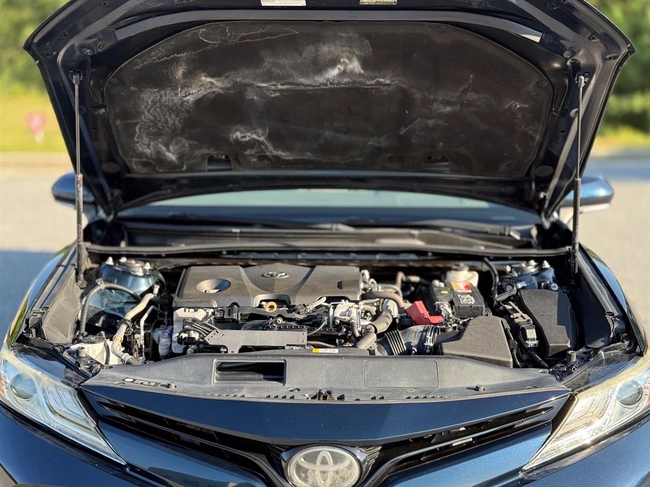 Toyota Camry  2019