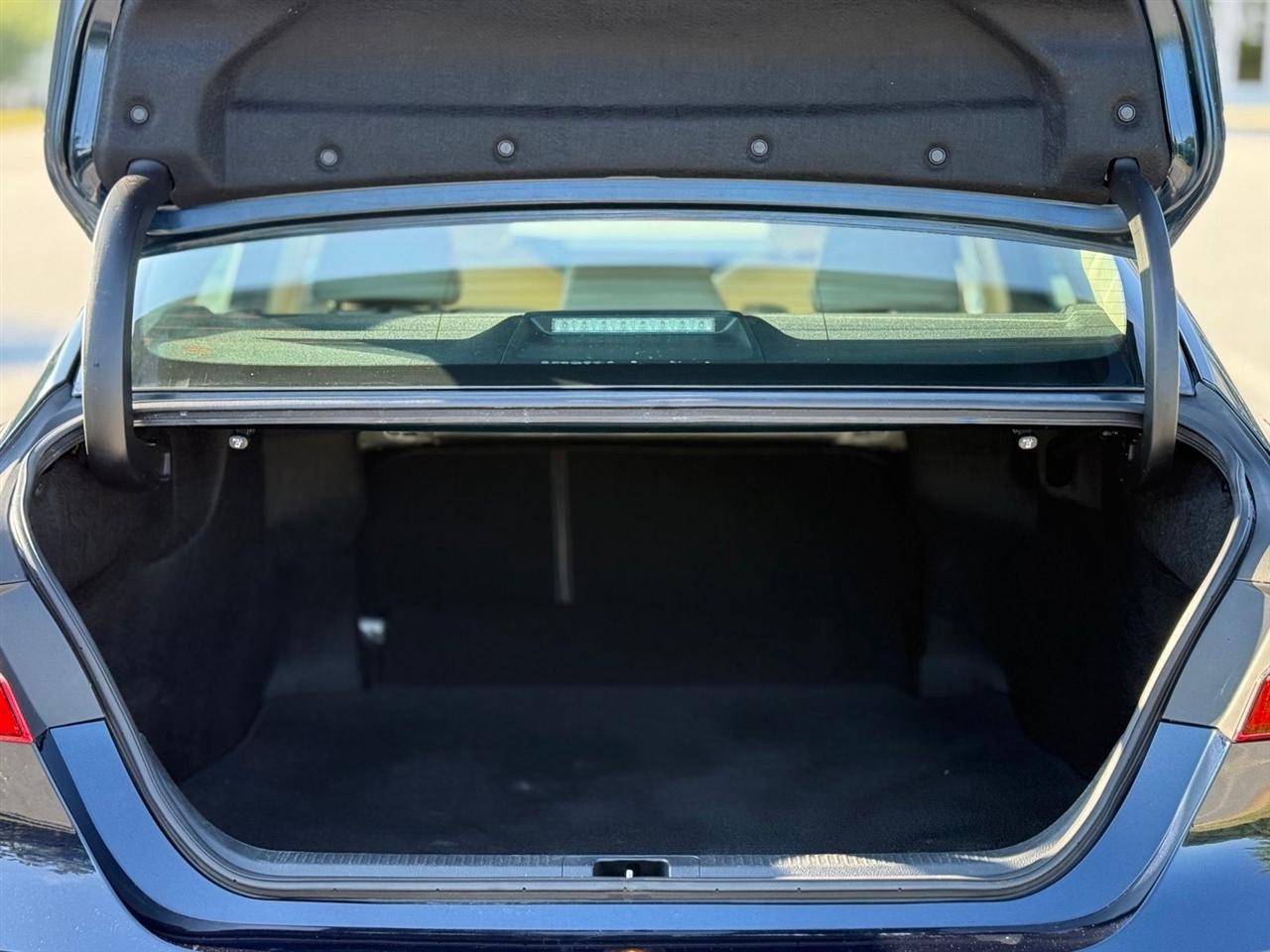 Toyota Camry  2019