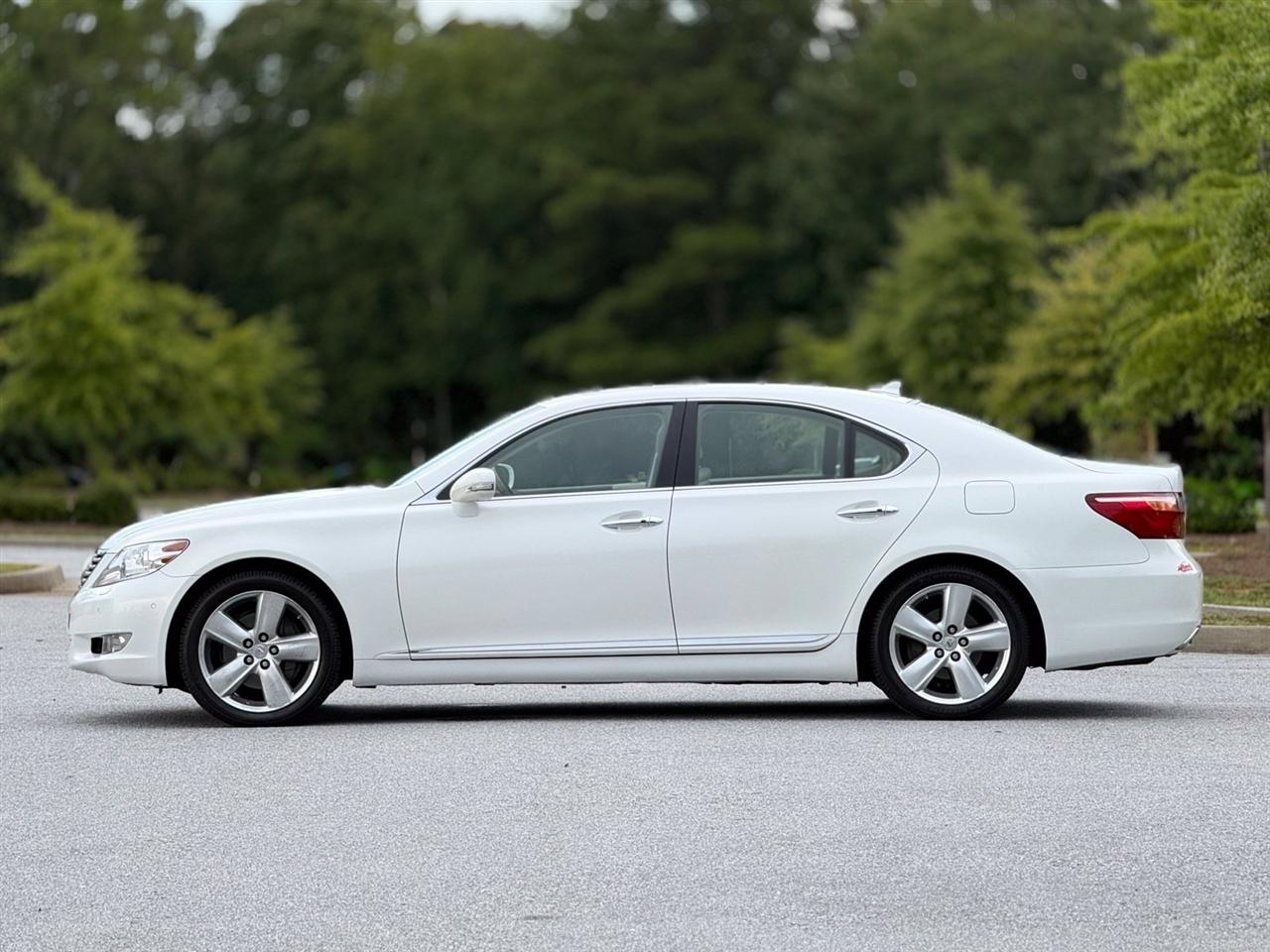 Lexus LS photo 9