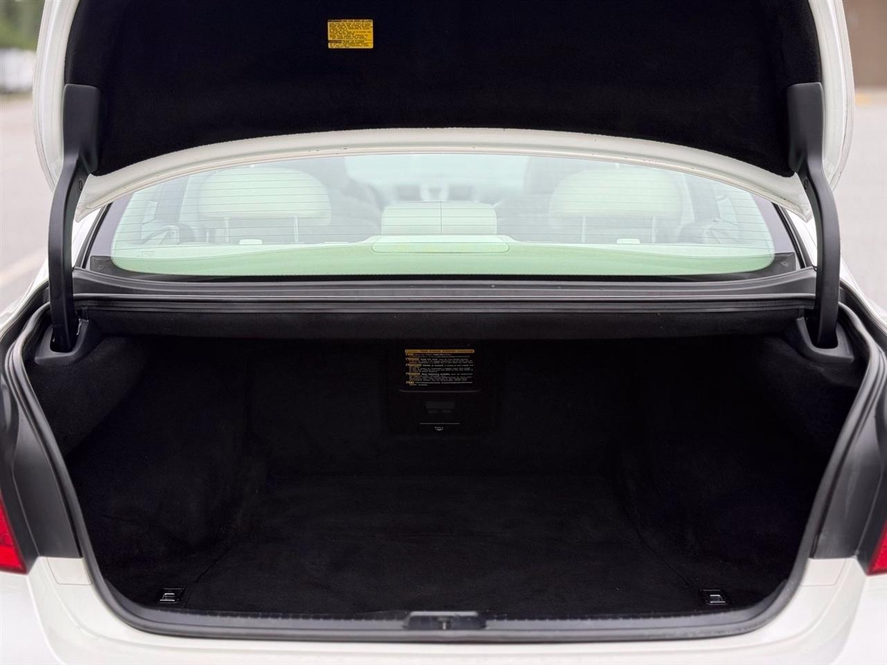 Lexus LS photo 51