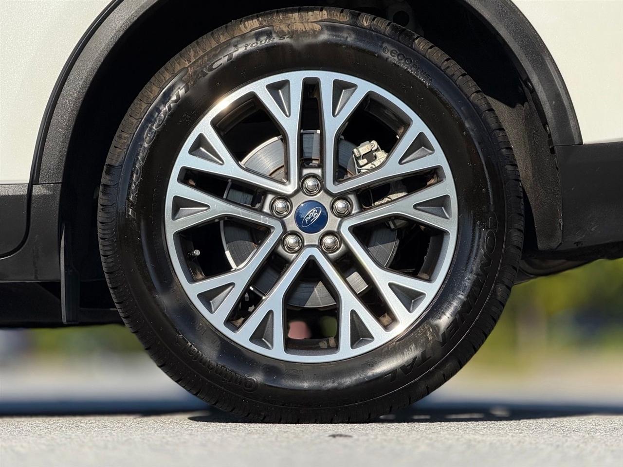 Ford Escape photo 18