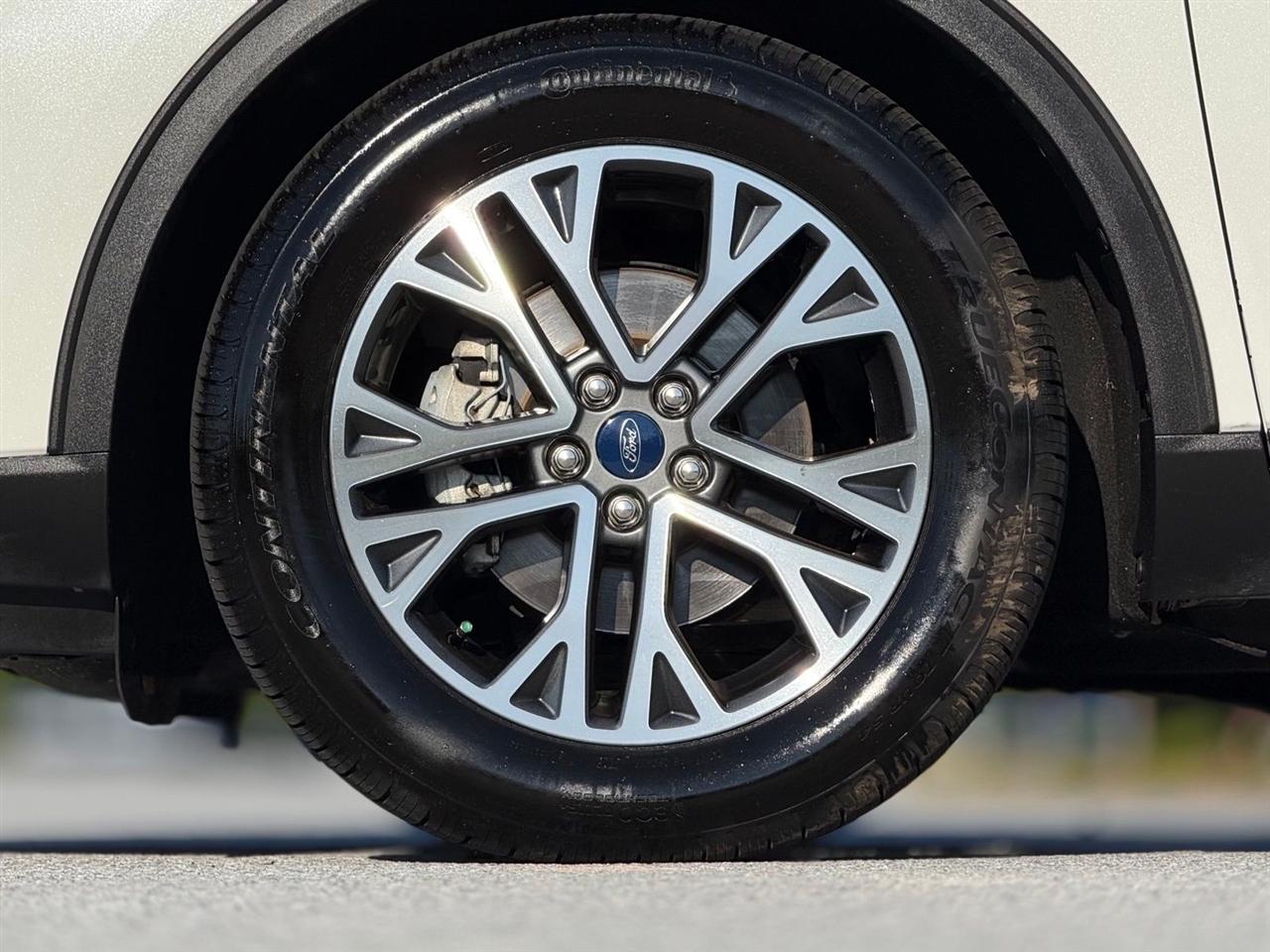 Ford Escape photo 20