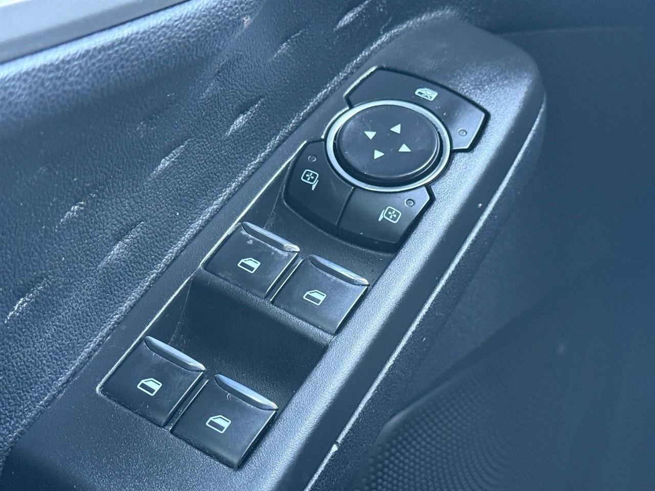 Ford Escape photo 32