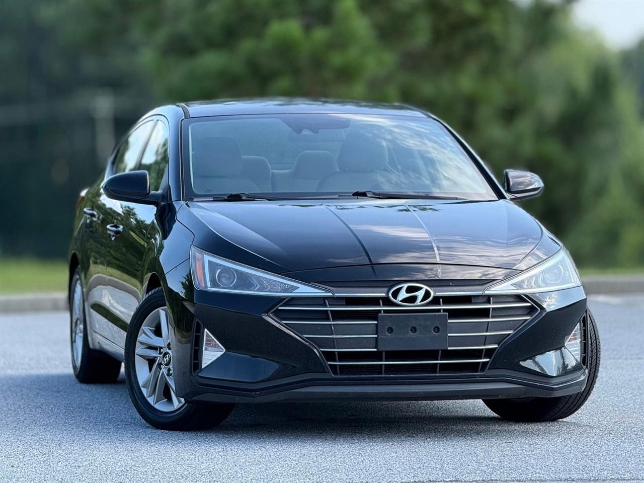Hyundai Elantra photo 4