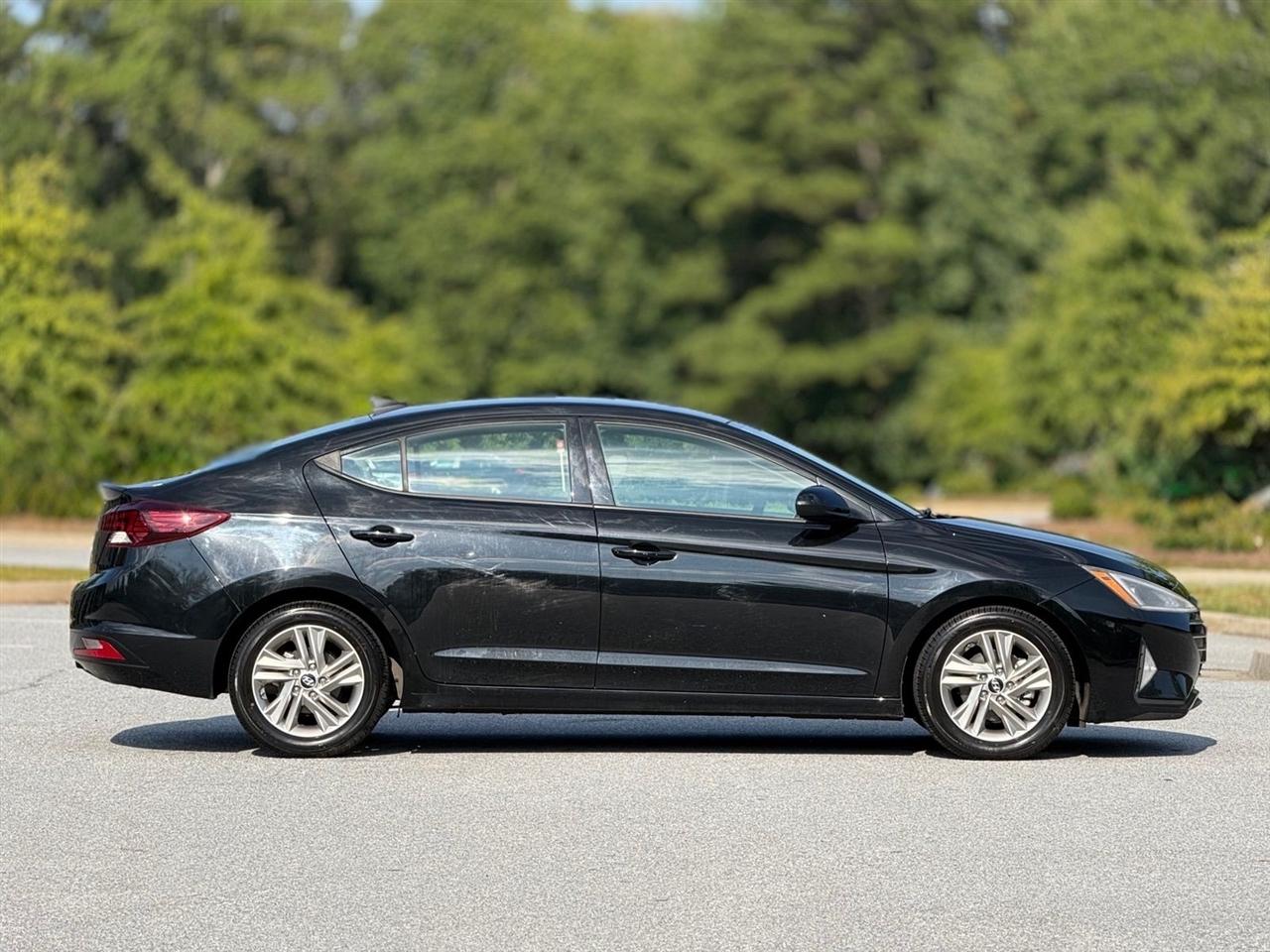 Hyundai Elantra photo 12