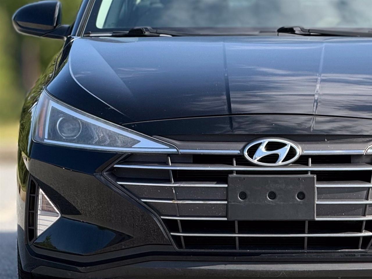 Hyundai Elantra photo 14