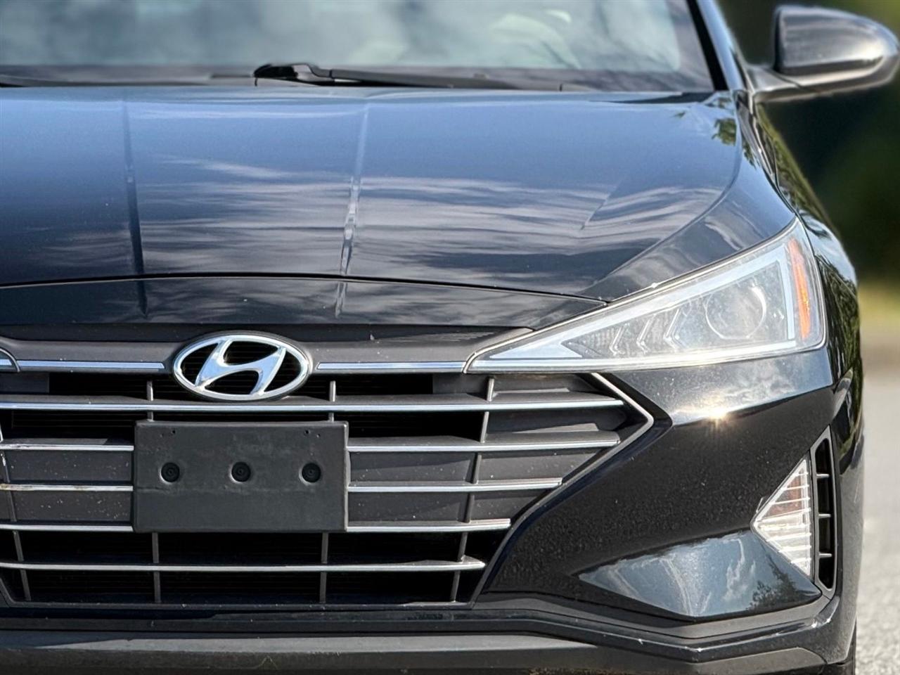 Hyundai Elantra photo 15
