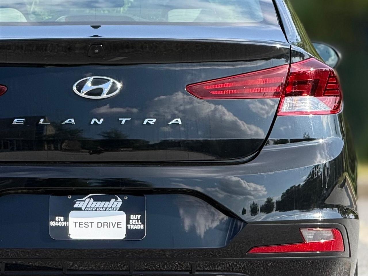 Hyundai Elantra photo 17