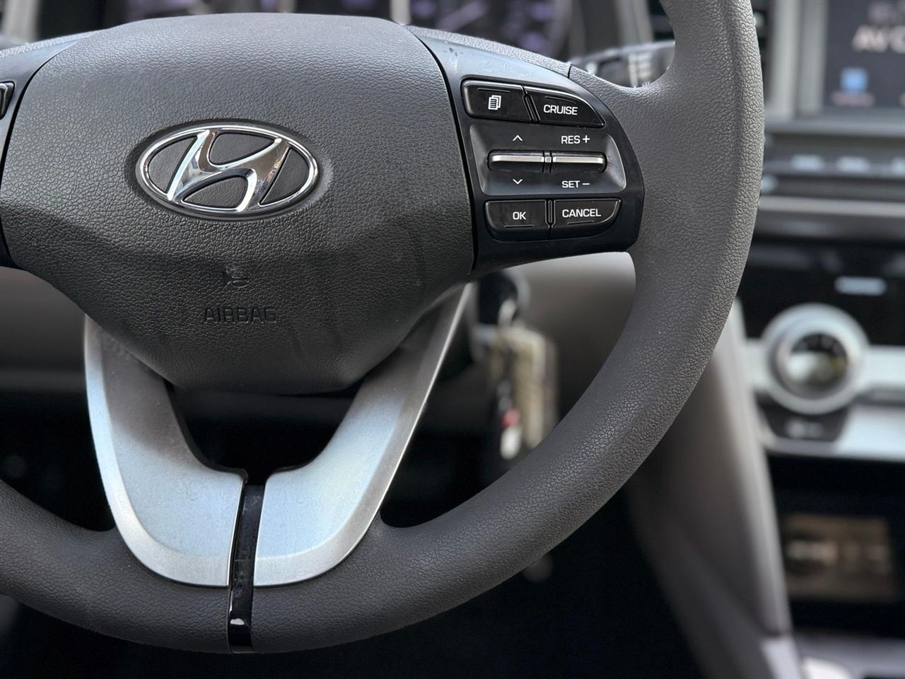 Hyundai Elantra photo 27