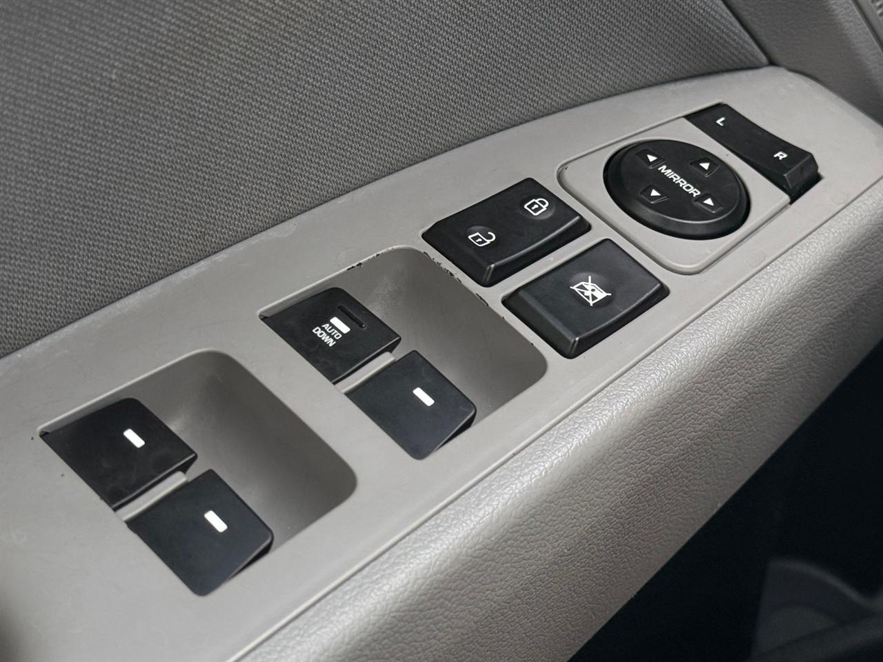 Hyundai Elantra photo 32