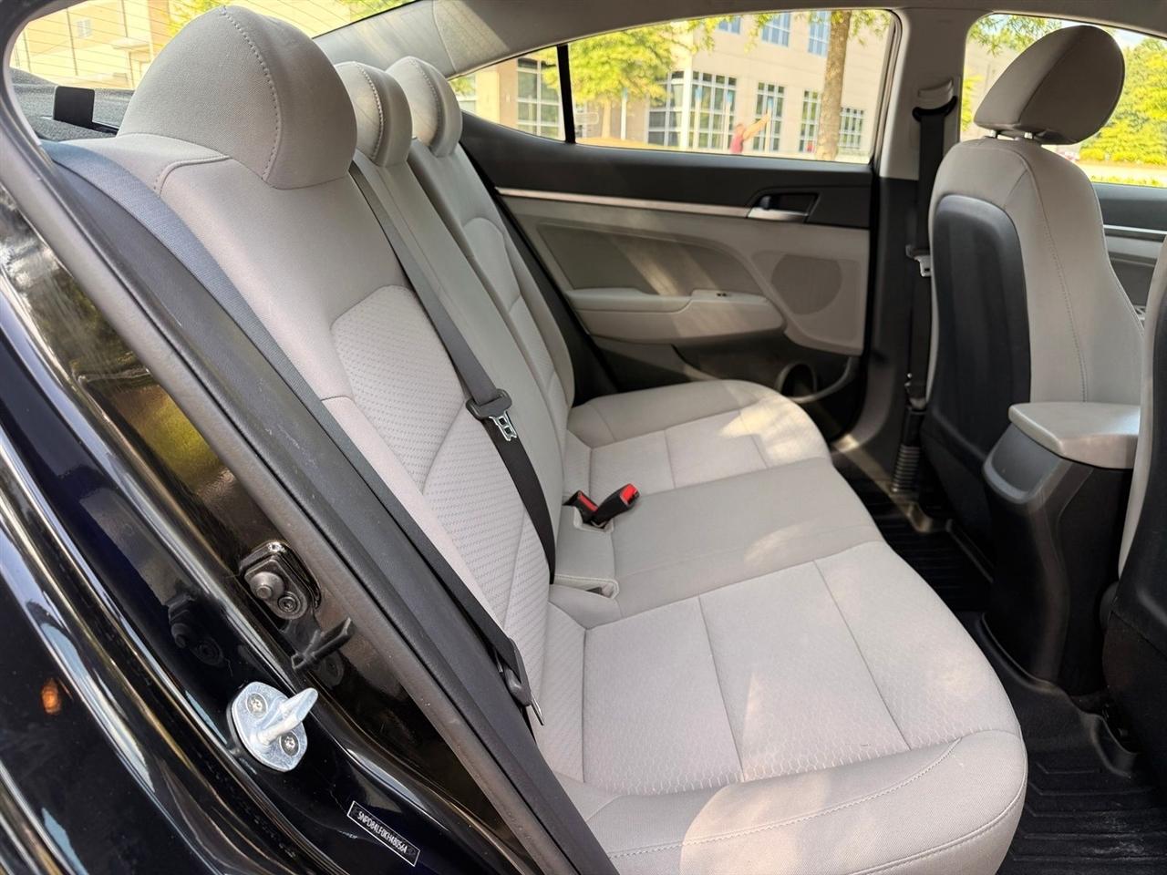 Hyundai Elantra photo 38