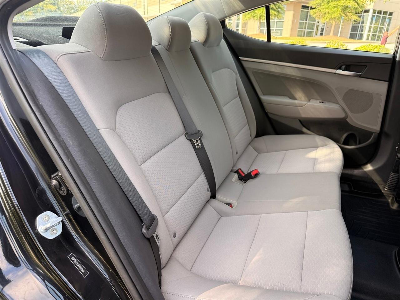 Hyundai Elantra photo 41
