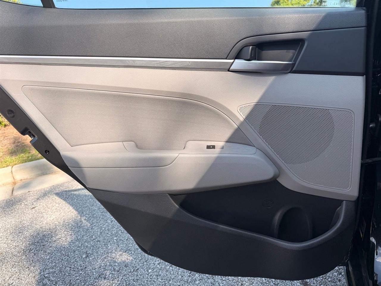 Hyundai Elantra photo 44