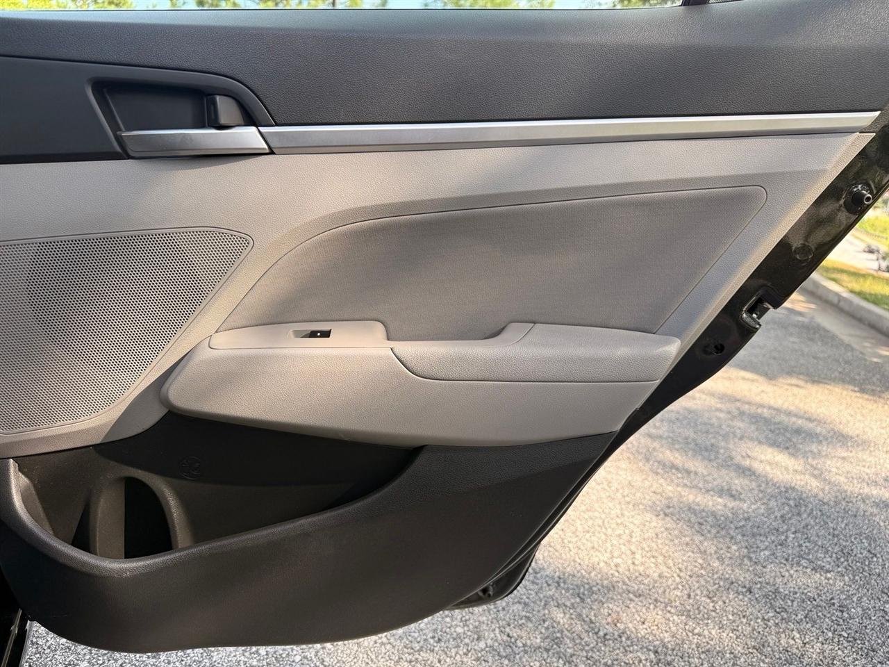 Hyundai Elantra photo 45