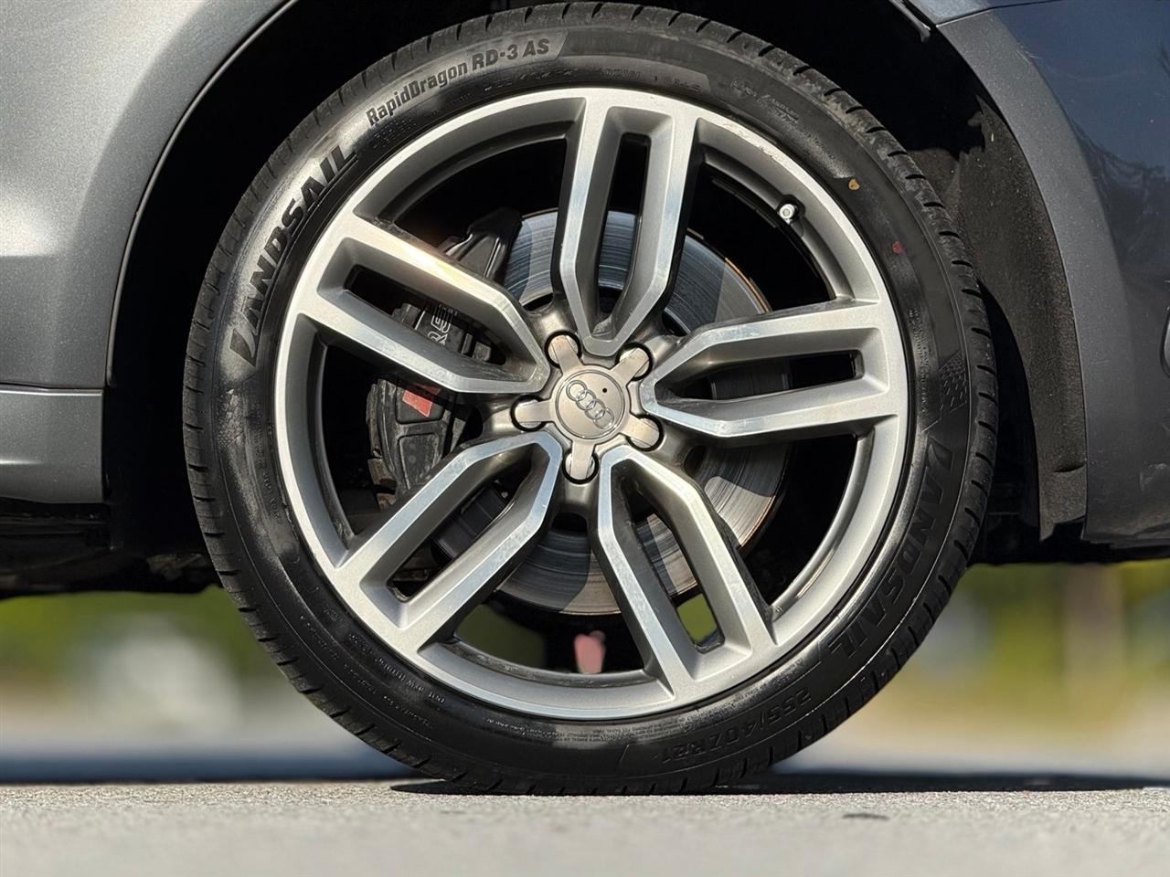 Audi SQ5  2014