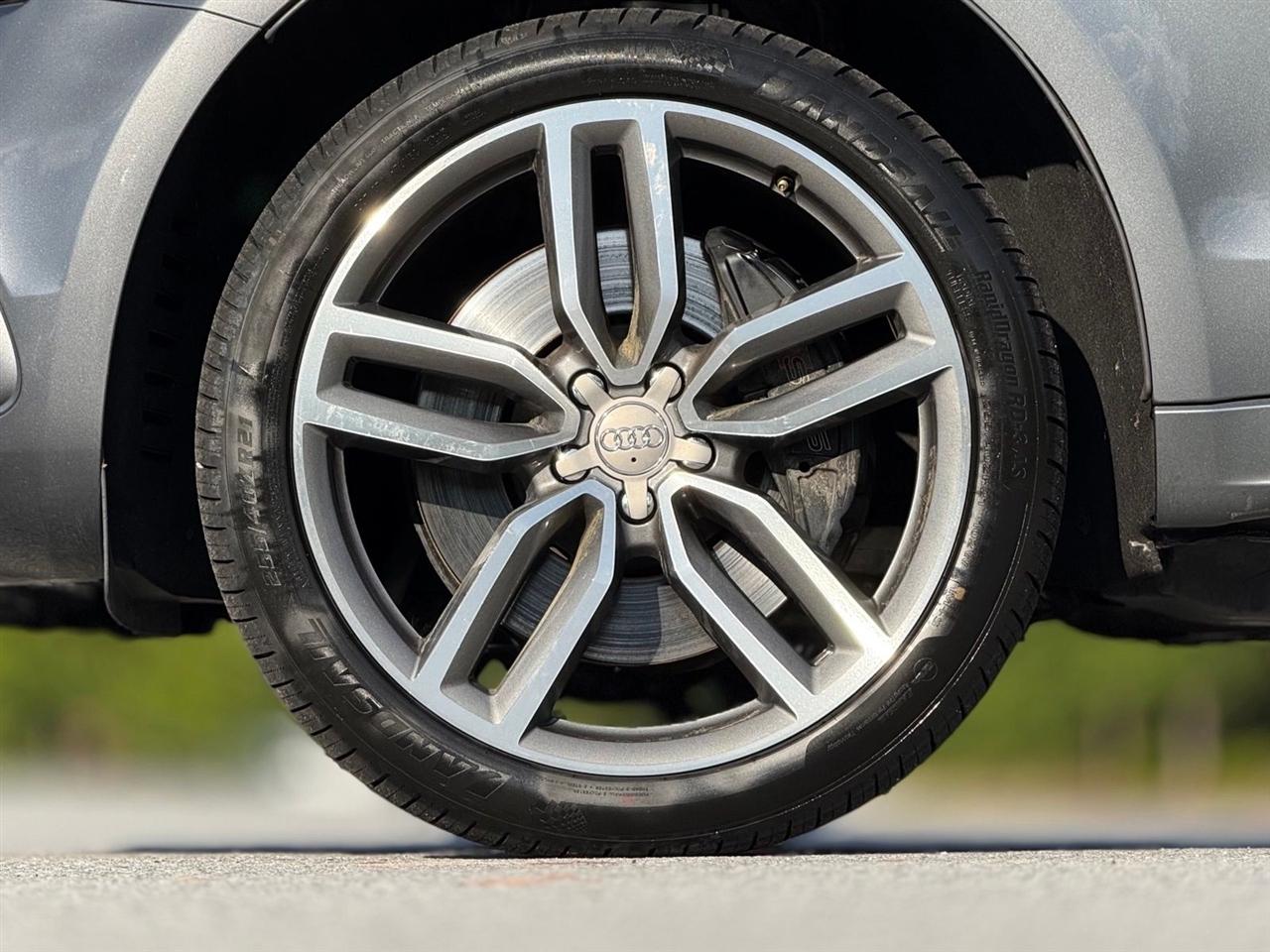 Audi SQ5  2014