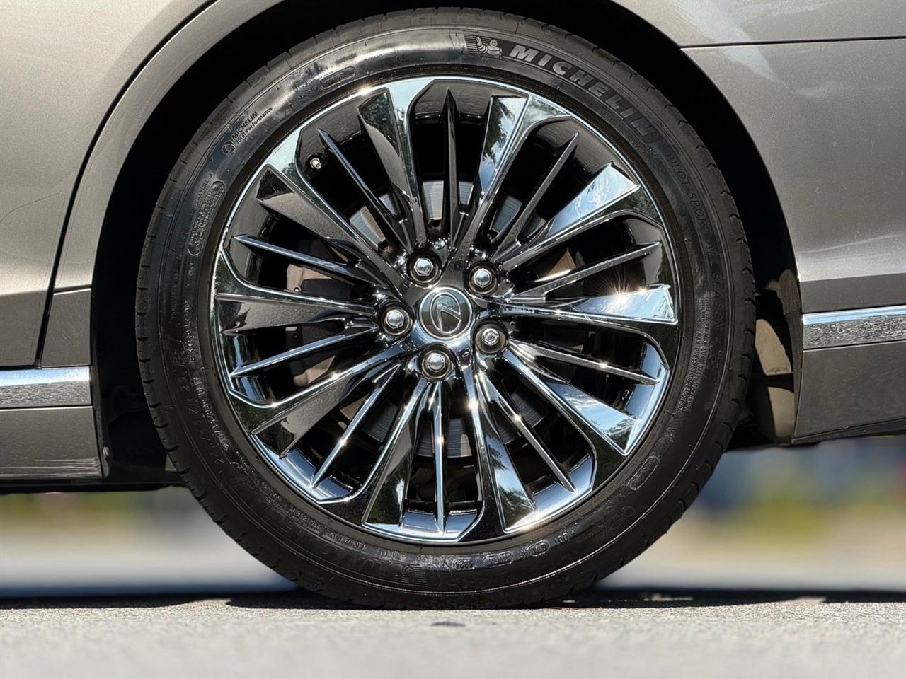 Lexus LS  2018