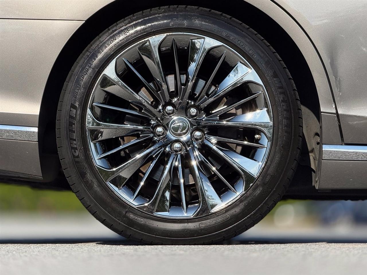 Lexus LS  2018